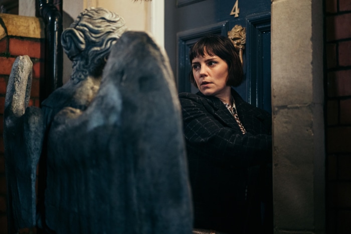 Woman and Weeping Angel from Doctor Who 4K