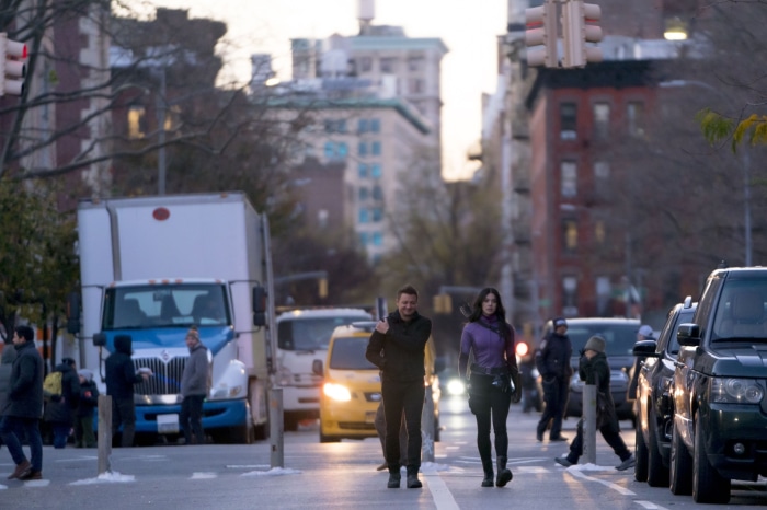 Hawkeye and Kate Bishop walking in New York City