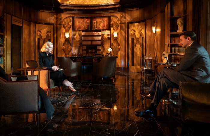 Cate Blanchett and Bradley Cooper in Nightmare Alley