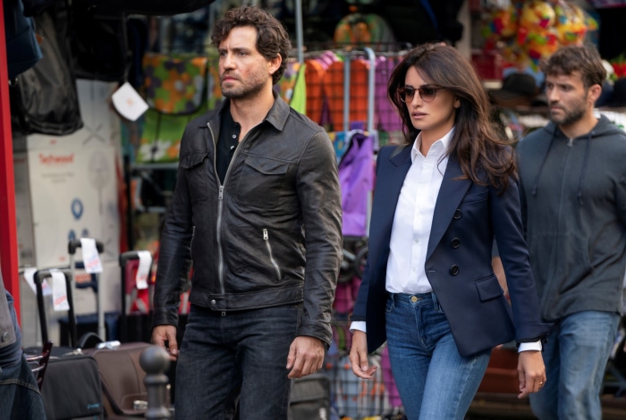 Penelope Cruz and Edgar Ramirez from The 355 4K