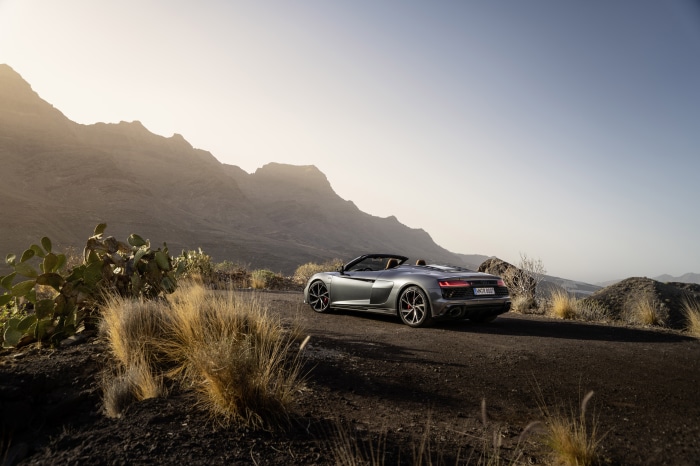 Audi R8 V10 Cabriolet on a mountain road