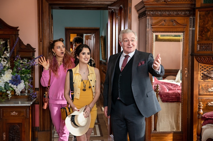 Laura Marano in The Royal Treatment