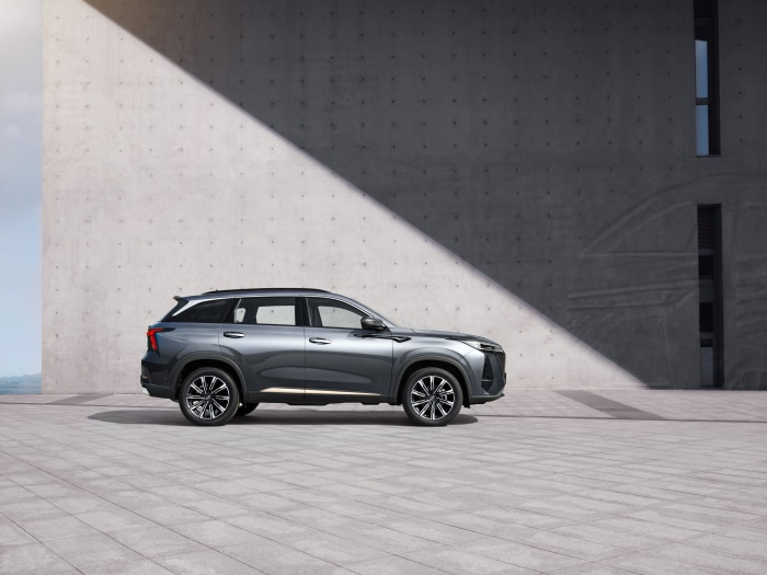 Changan CS75 Plus S SUV parked outdoors