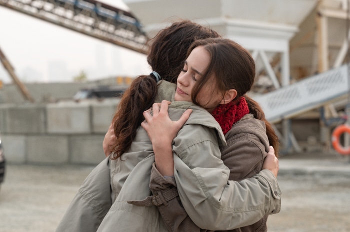 Aisling Franciosi and Sandra Bullock in The Unforgivable 4K