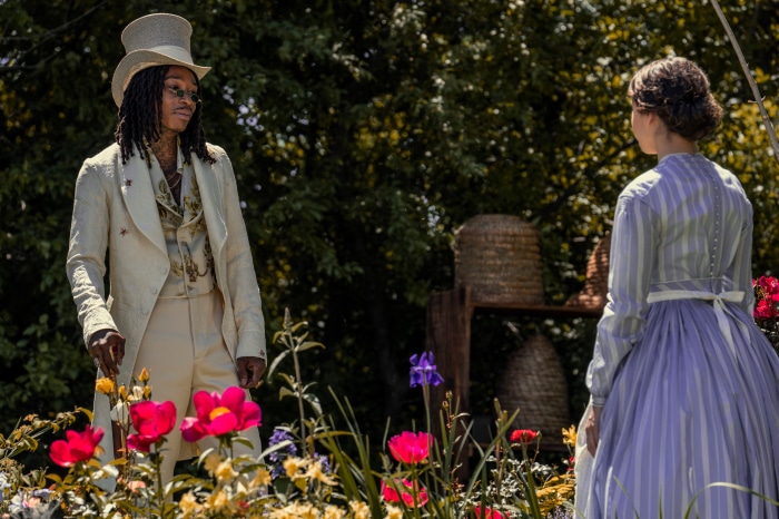 Wiz Khalifa and Hailee Steinfeld in Dickinson 4K
