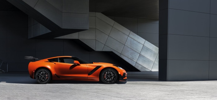 Orange Chevrolet Corvette C7 ZR1 by John Roe