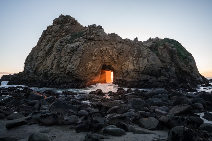 Keyhole Arch rock formation at sunset, Big Sur
