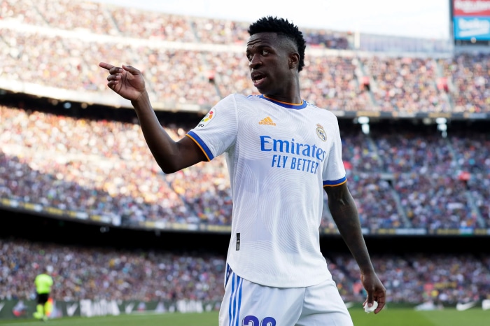Vinícius Júnior in Real Madrid jersey