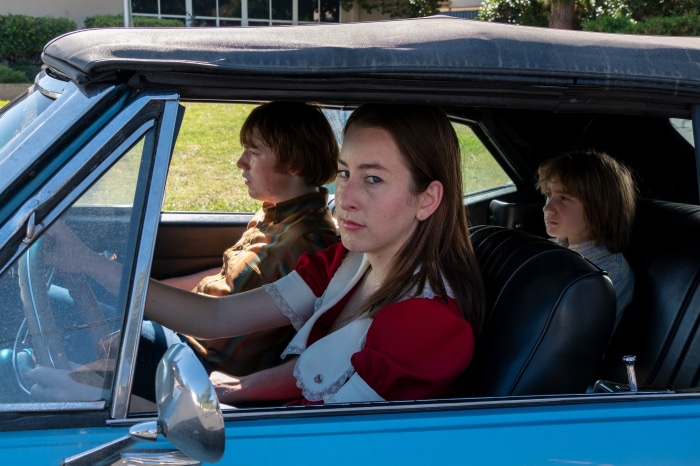 Licorice Pizza 4K: Cooper Hoffman and Alana Haim in car