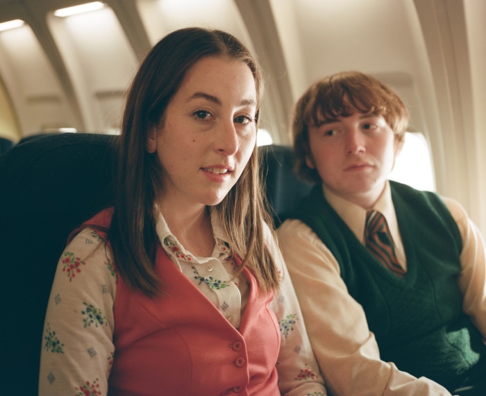 Alana Haim and Cooper Hoffman in Licorice Pizza