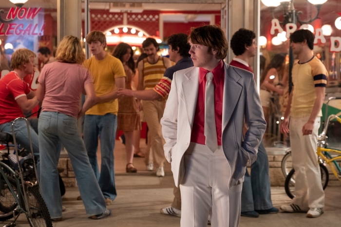 Cooper Hoffman in Licorice Pizza 4K