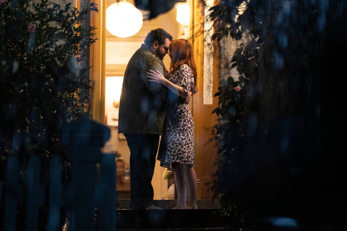 Wolf Like Me 4K: Josh Gad and Isla Fisher
