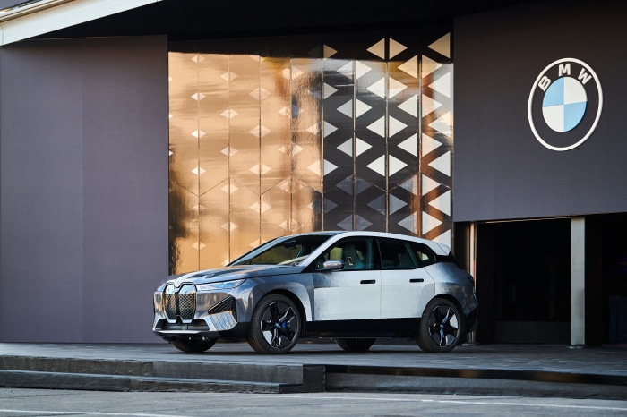BMW IX Flow concept car