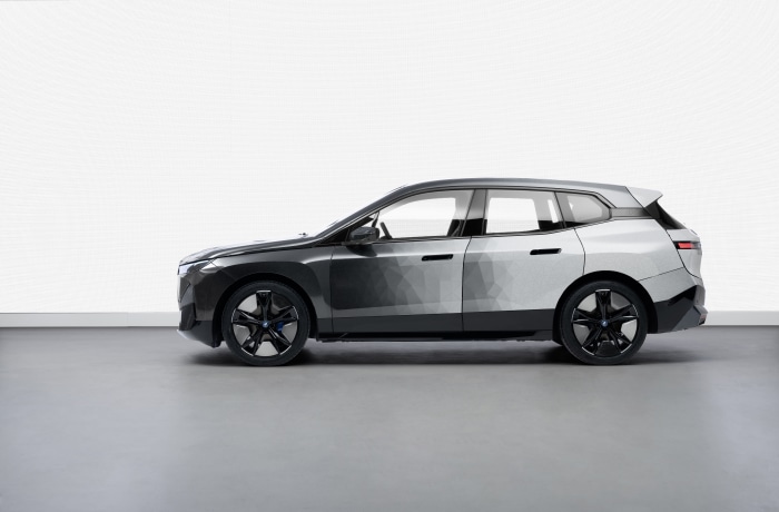 BMW IX Flow SUV 4K