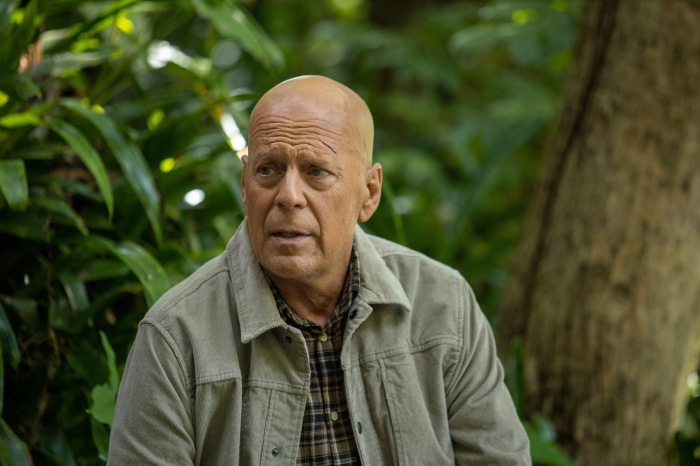 Bruce Willis in Out of Death 4K