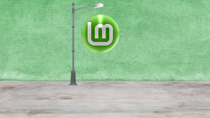 Linux Mint logo on a lamppost