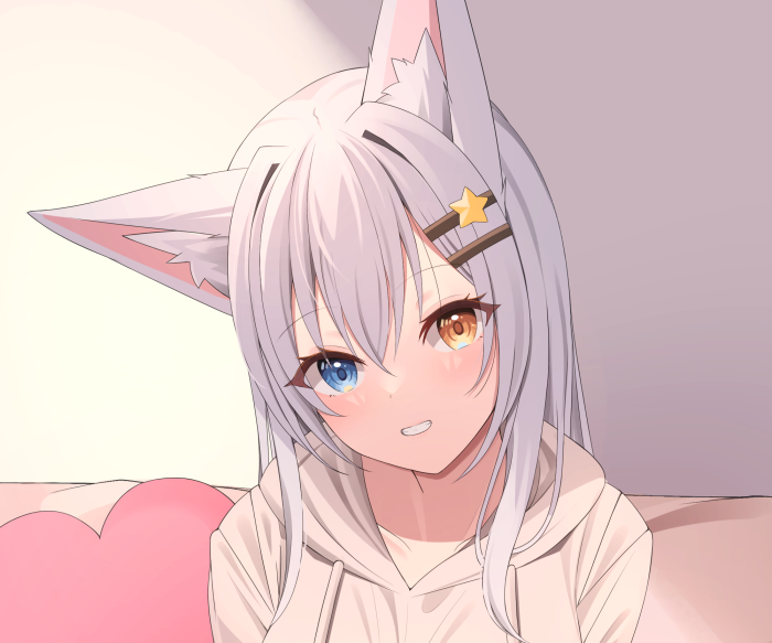 Anime girl with heterochromia and fox ears