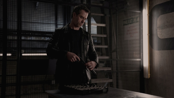 Guy Pearce in Zone 414
