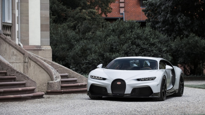 White Bugatti Chiron Supercar