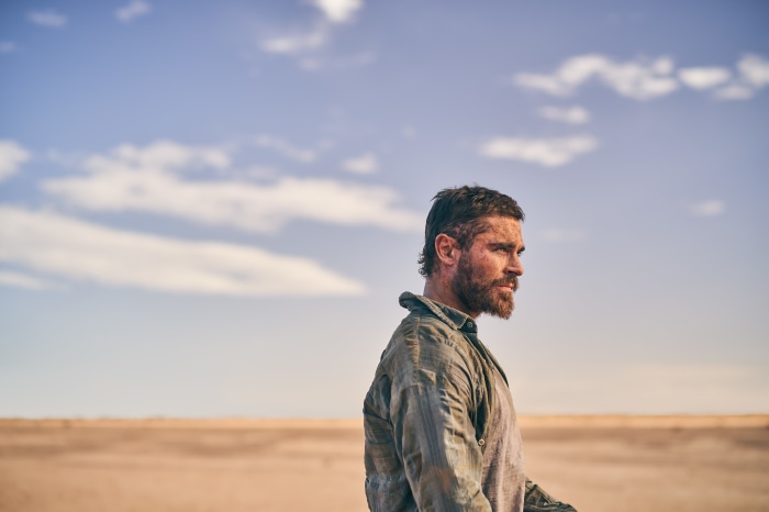Zac Efron in Gold (2021) 4K