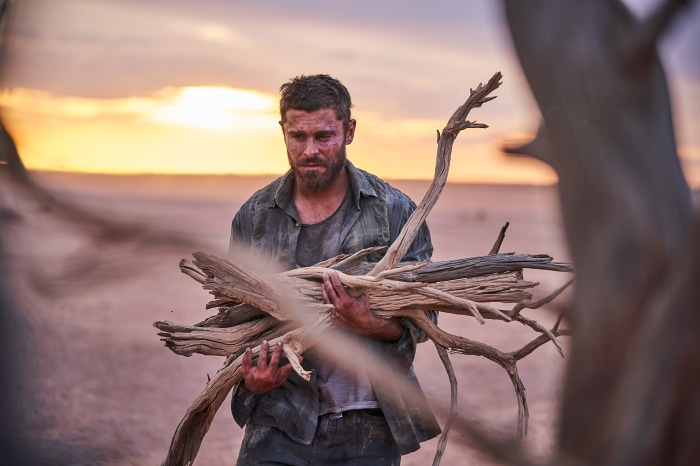 Zac Efron in Gold (2021) 4K
