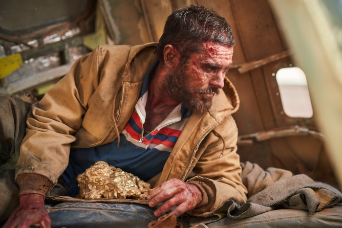 Zac Efron in Gold (2021) 4K