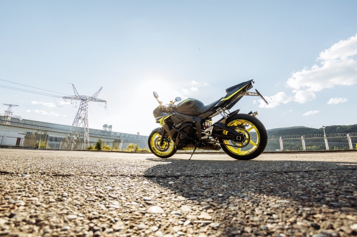 Black and yellow Yamaha R6 motorcycle 4K