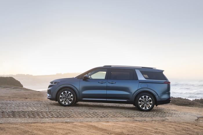 Kia Carnival 4K