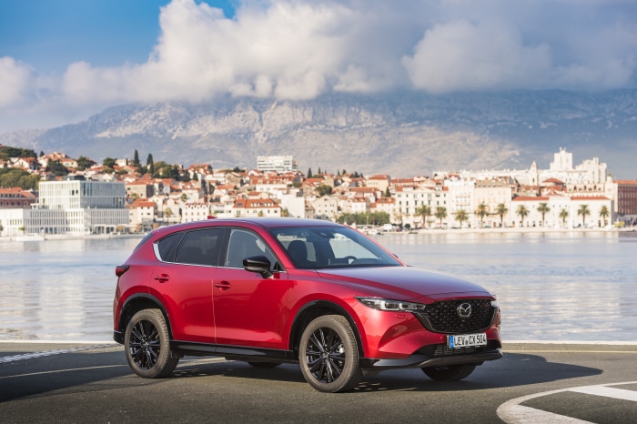 Red Mazda CX-5 Skyactiv-D 4K SUV