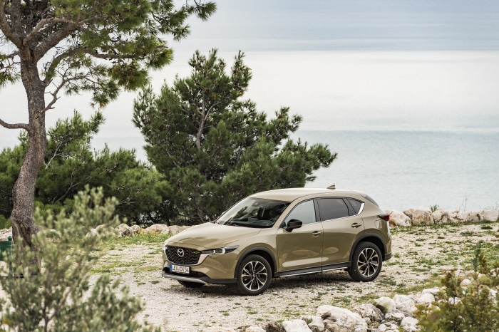 Mazda CX-5 Skyactiv-D 4K SUV