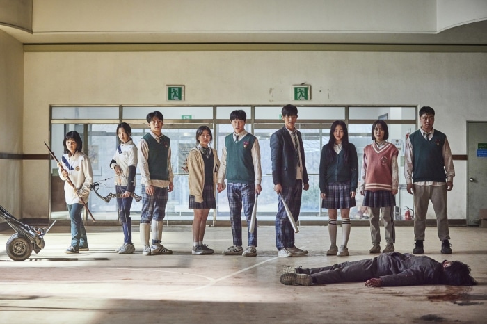 All Of Us Are Dead cast in school hallway
