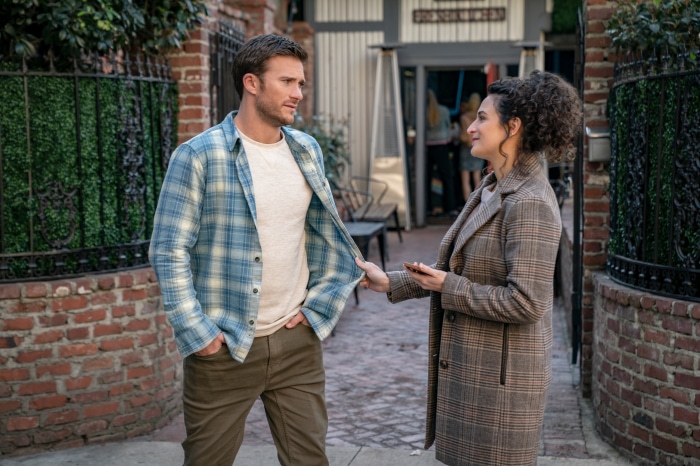 Scott Eastwood and Jenny Slate in I Want You Back 4K