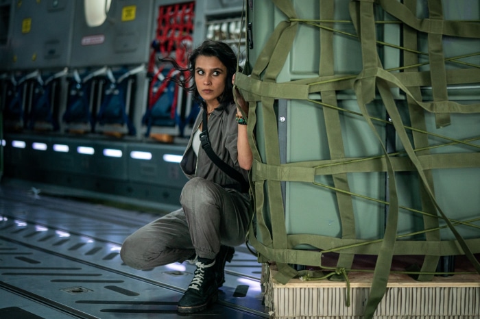 Chloe Frazer from Uncharted in a cargo hold
