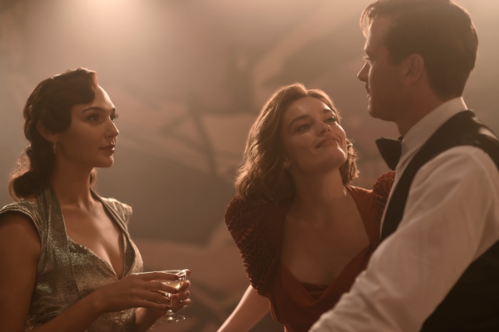 Gal Gadot, Emma Mackey, and Armie Hammer from Death On The Nile (2022) 4K