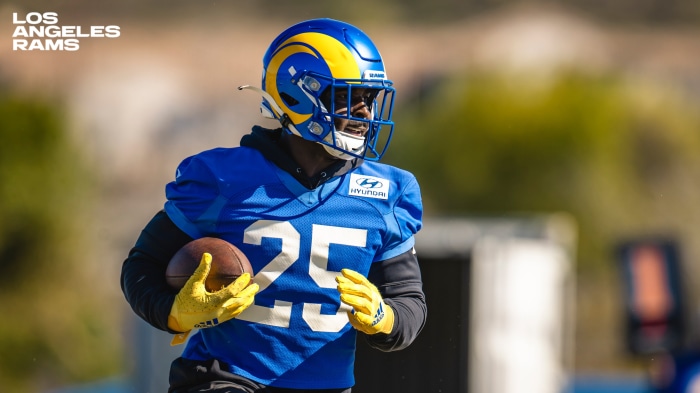Los Angeles Rams player with number 25