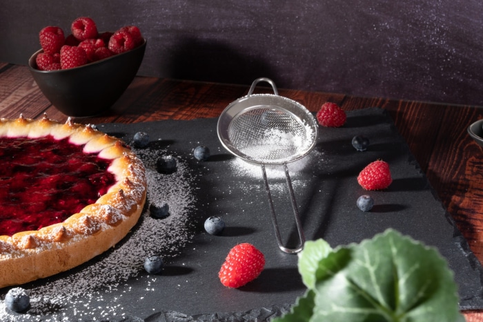 Berry pie with raspberries and blueberries