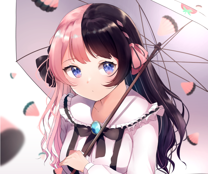 Tachibana Hinano from VSPO! holding an umbrella