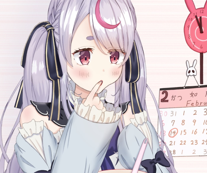 Tosaki Mimi from VSPO! with a calendar