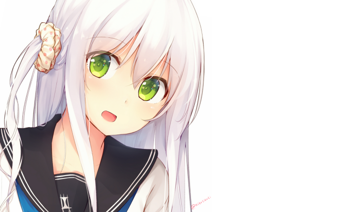 Anime girl with white hair and green eyes