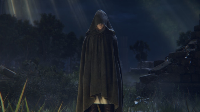 Character in a cloak in Elden Ring
