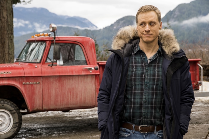 Alan Tudyk in Resident Alien