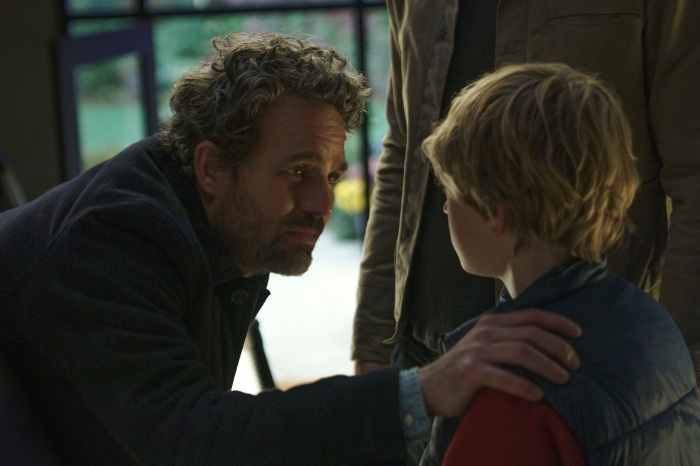 Adam Project starring Mark Ruffalo and Walker Scobell