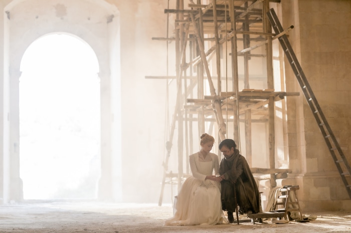 Peter Dinklage and Haley Bennett from Cyrano 4K