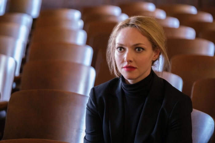 Amanda Seyfried as Elizabeth Holmes in The Dropout 4K
