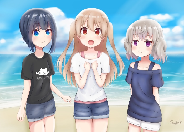 Three girls on a beach, Slow Loop