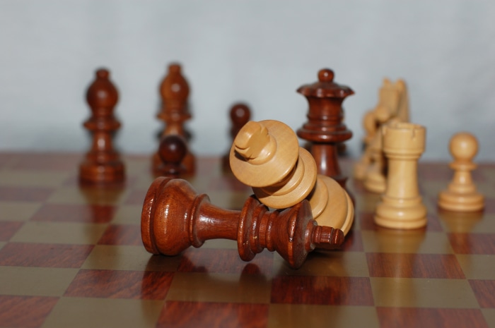 Chess game with fallen king