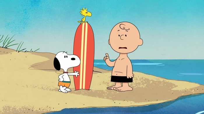 The Snoopy Show 4K: Snoopy and Charlie Brown at the beach