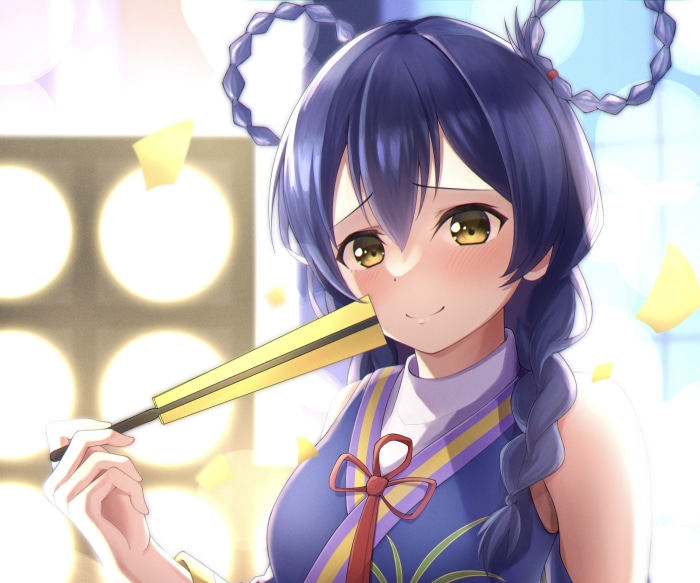 Umi Sonoda from Love Live! holding a fan