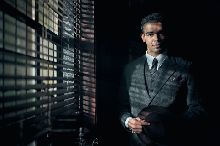 Man in suit from Peaky Blinders 4K