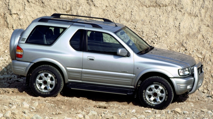 Silver Opel Frontera Sport Olympus HD